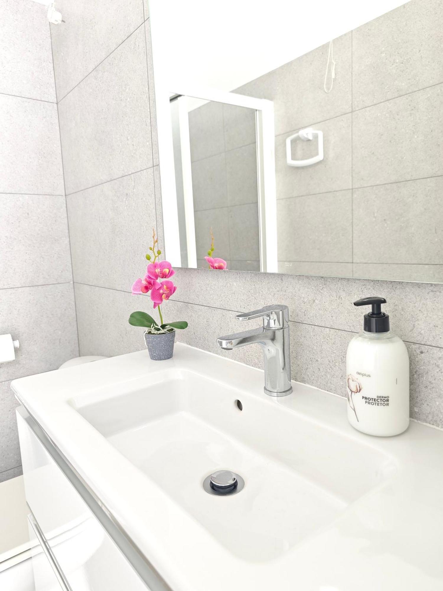 Cozy Apartment In Front Of The Natural Pools El Pris المظهر الخارجي الصورة